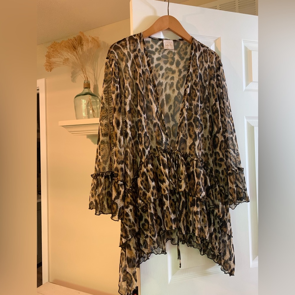 Ladies Zadie B’s 1x leopard tunic